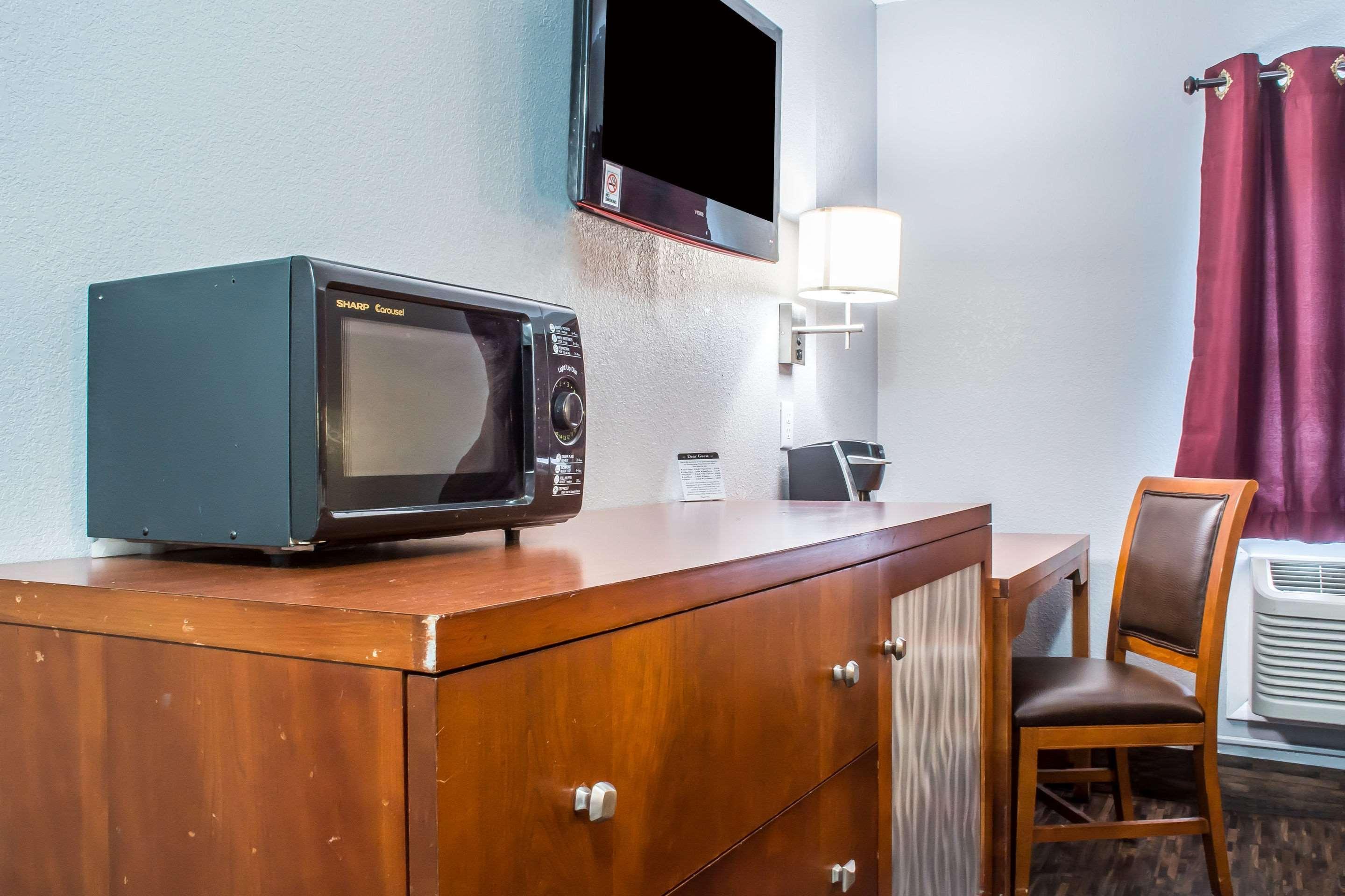 Econo Lodge Brockport Luaran gambar