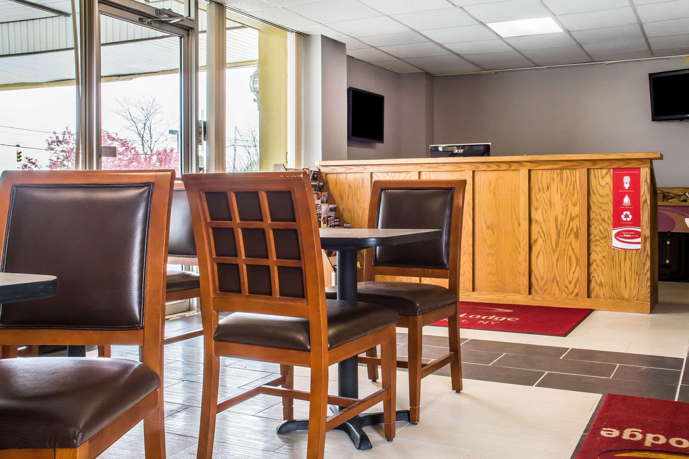 Econo Lodge Brockport Luaran gambar