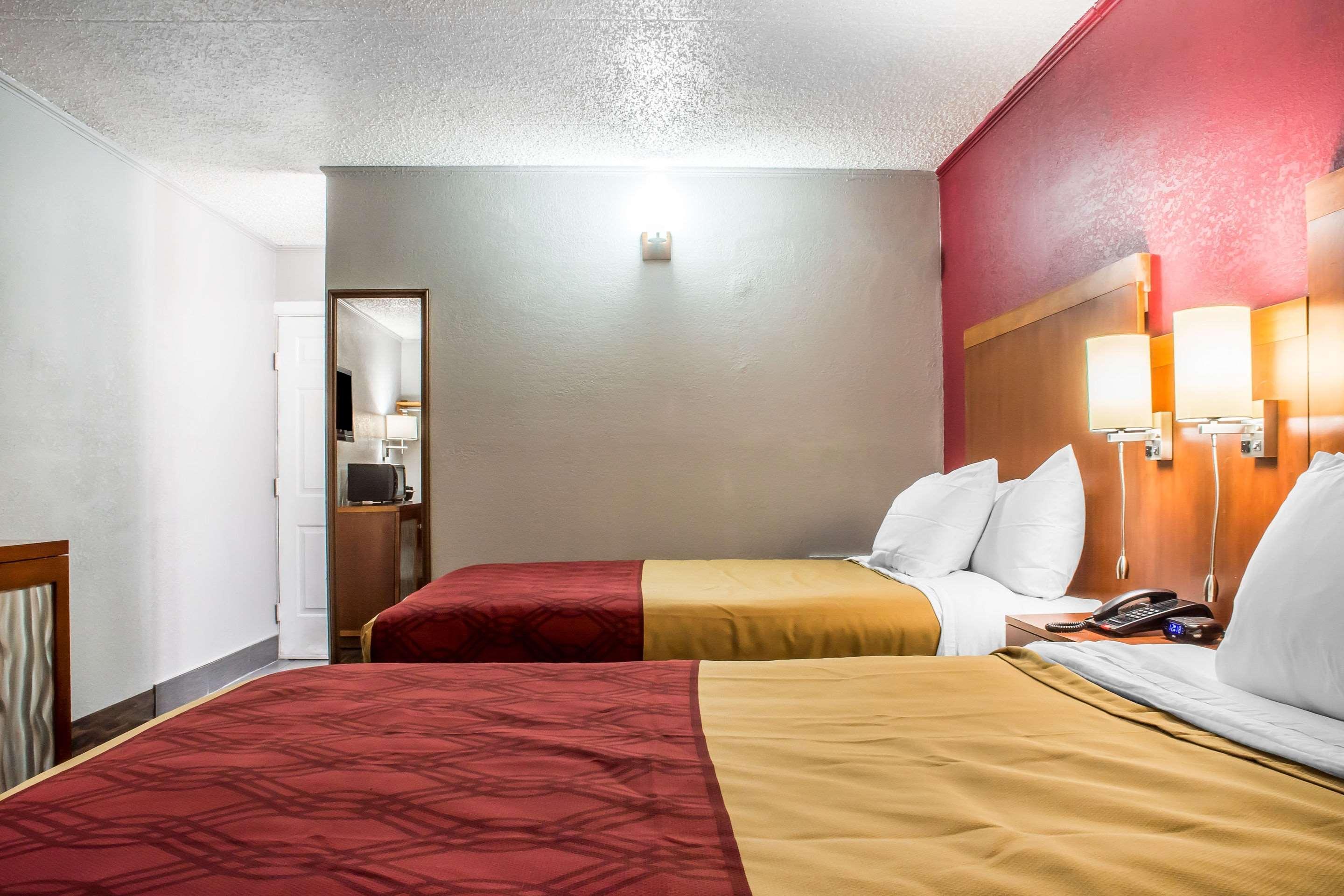 Econo Lodge Brockport Luaran gambar