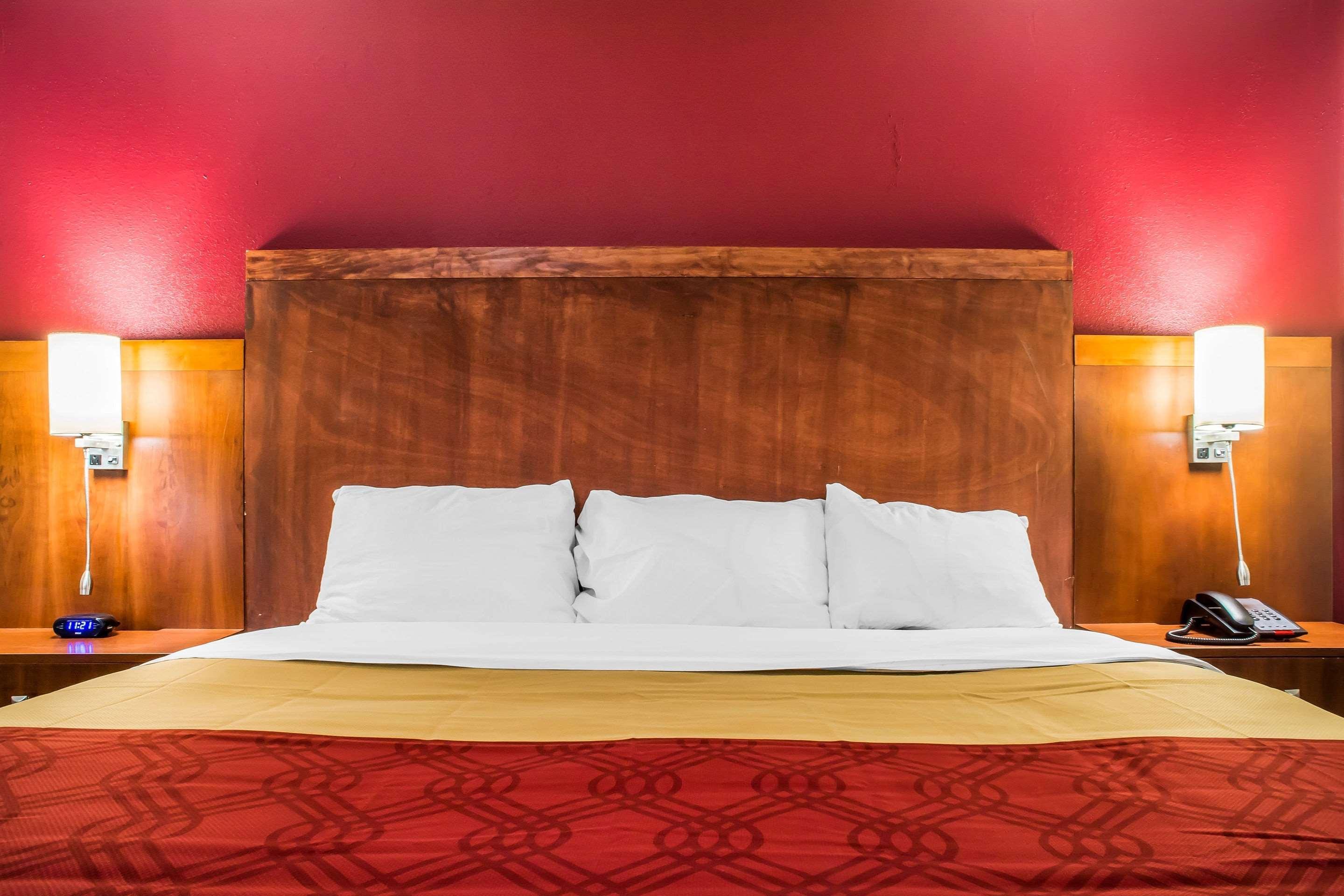 Econo Lodge Brockport Luaran gambar
