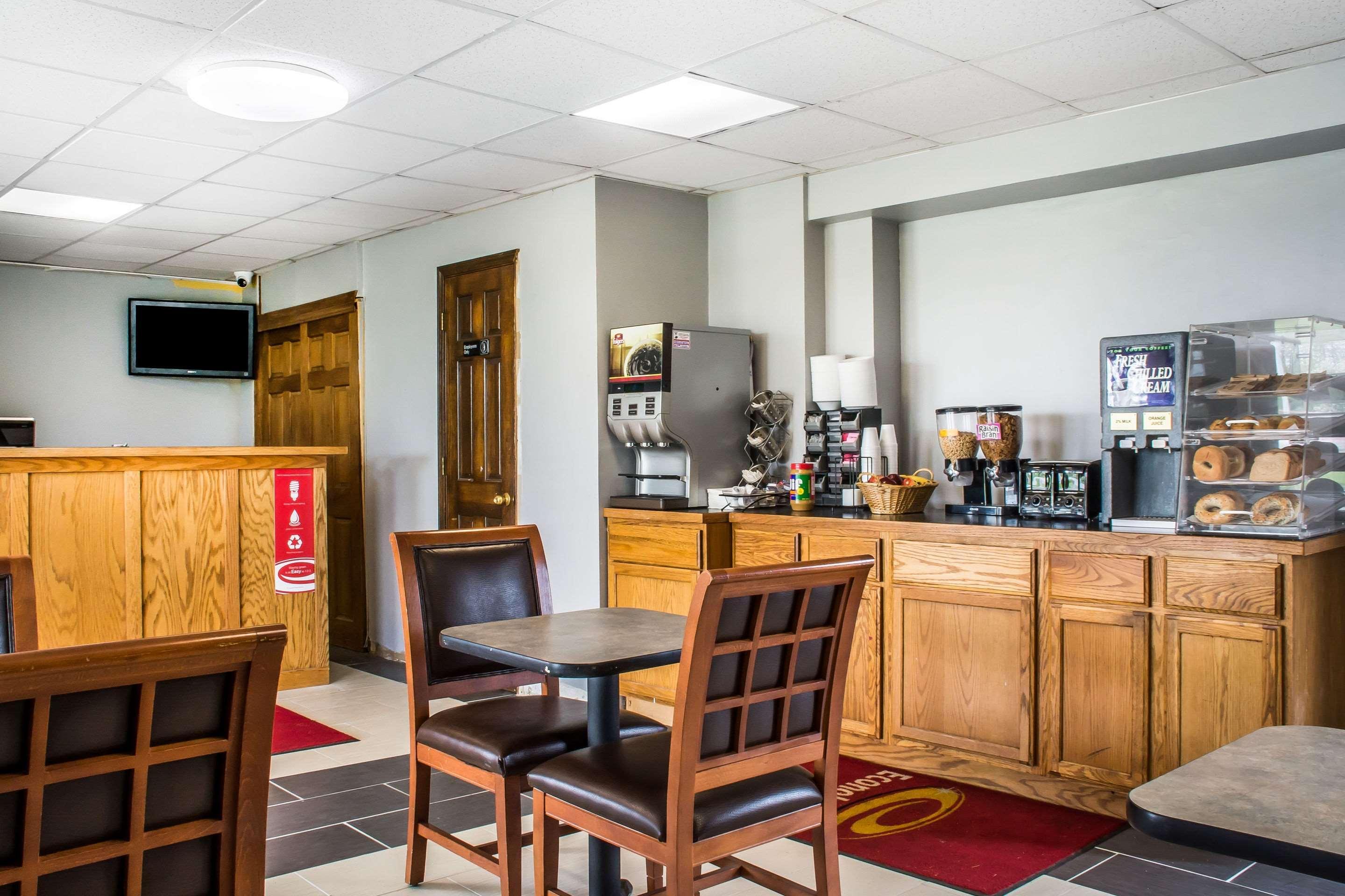 Econo Lodge Brockport Luaran gambar
