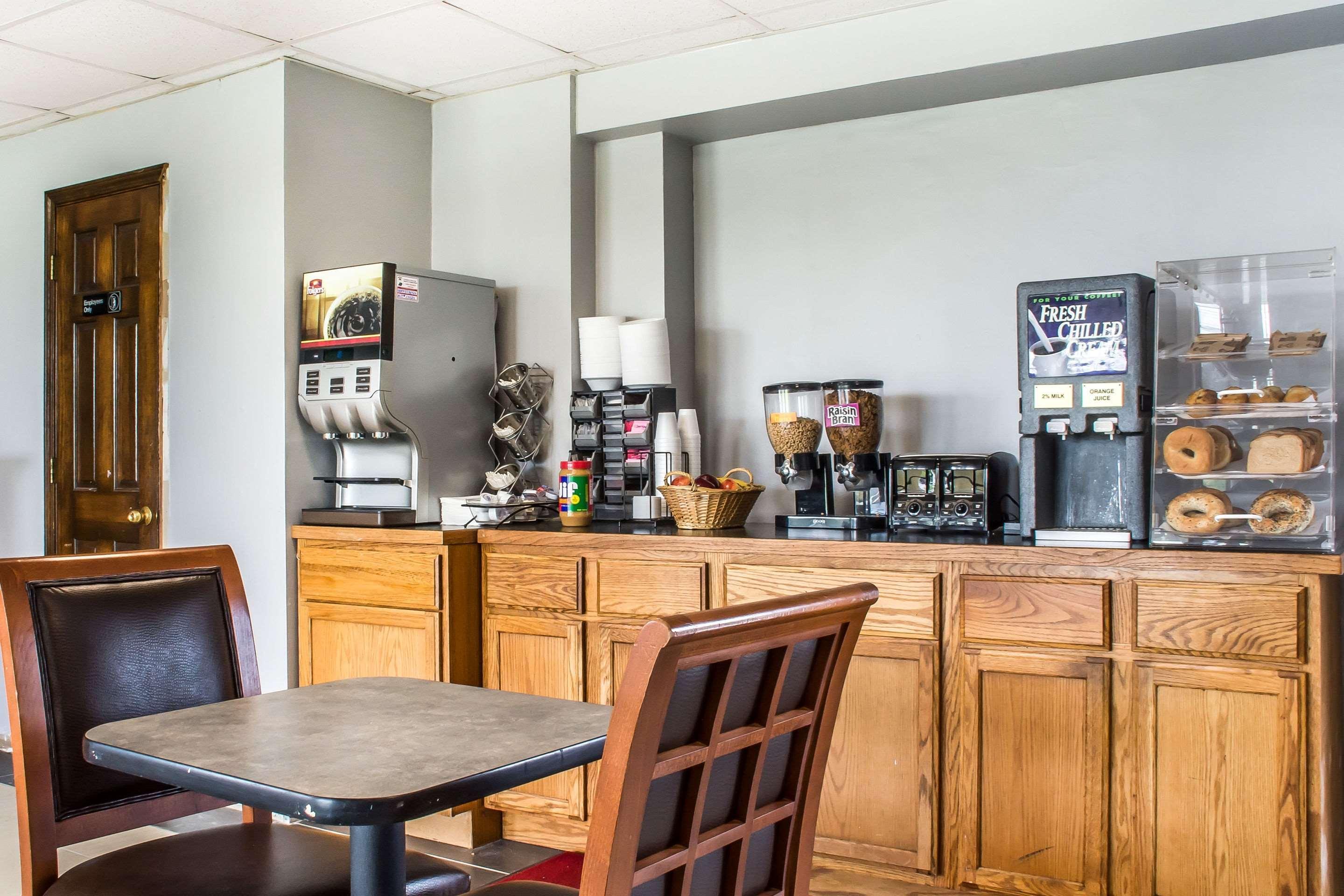 Econo Lodge Brockport Luaran gambar